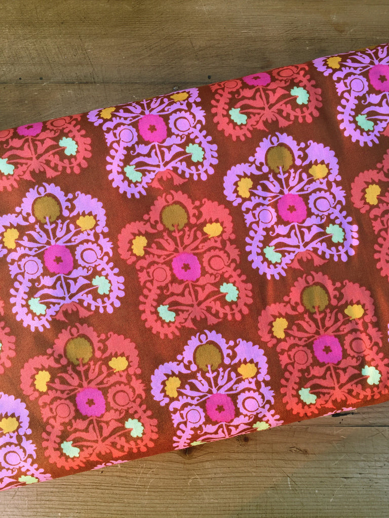 Amy Butler - Dreamweaver - Gypsy Embroidery - Coral - Craftyangel