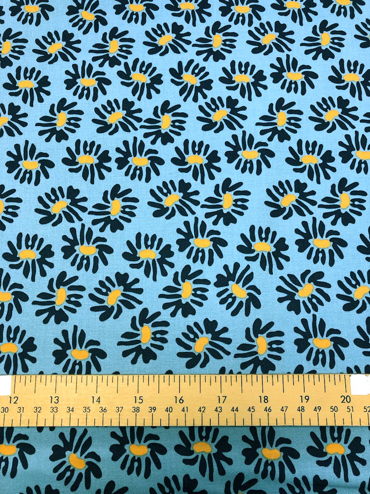 Nordic Garden Dream - Solhatt - Blue (Daisies) - Craftyangel