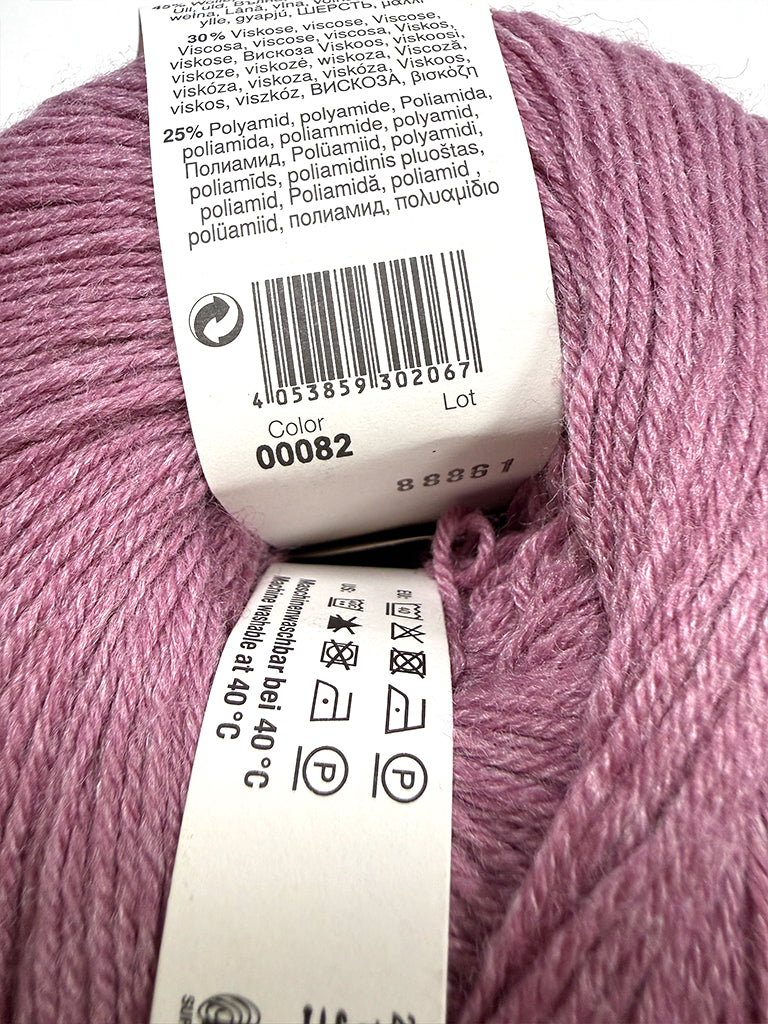 Regia Premium: Bamboo 4-PLY - Dark Pink (82)