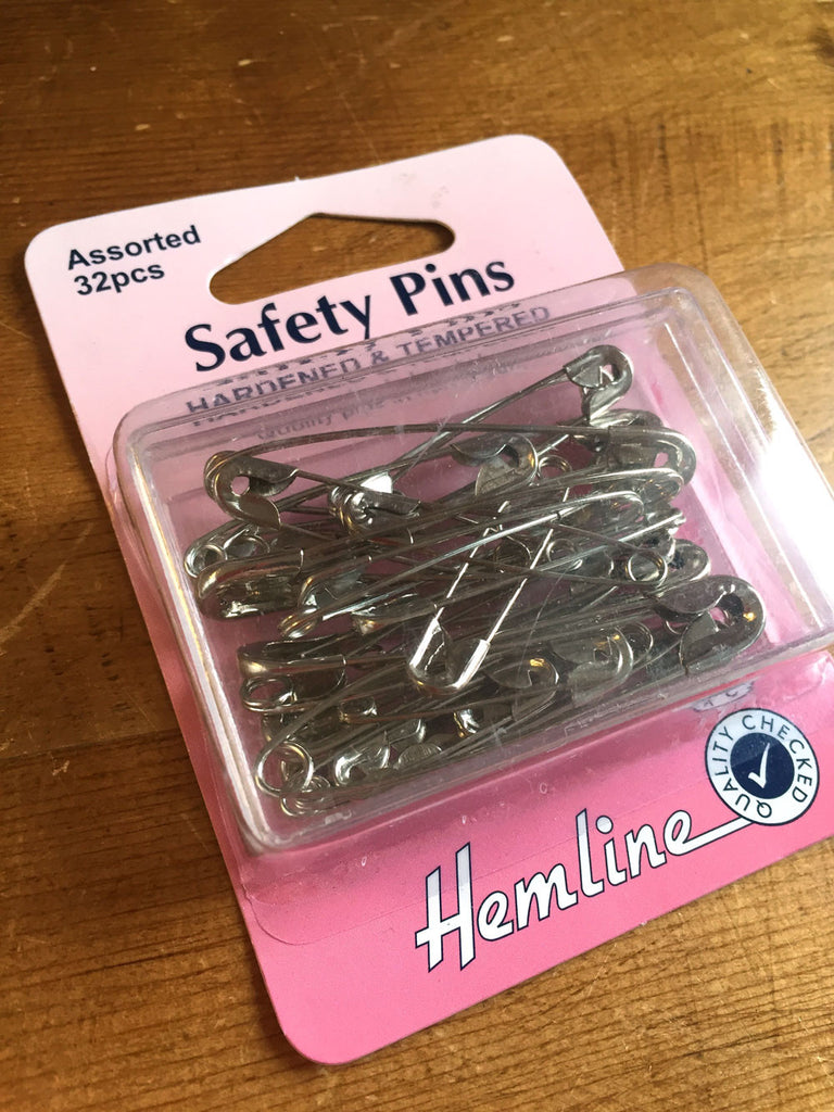Safety Pins - Assorted sizes - Craftyangel