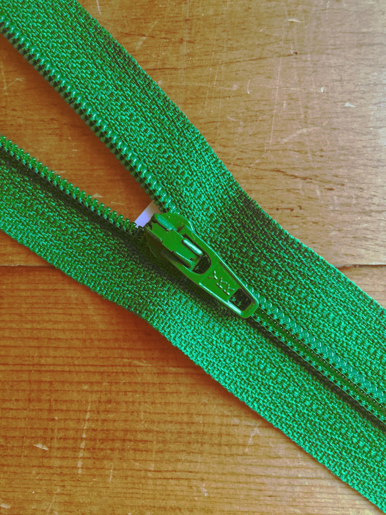 8"/20cm Nylon Skirt/Dress Zip - Emerald Green (876) - Craftyangel